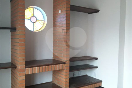 Casa à venda com 4 quartos, sendo 1 suíte,  no Centro, Vinhedo, SP