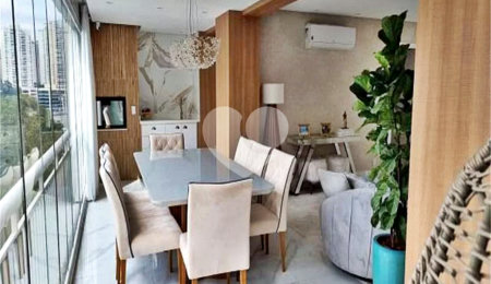 Apartamento à venda com 3 suítes em Vila Andrade, São Paulo, SP