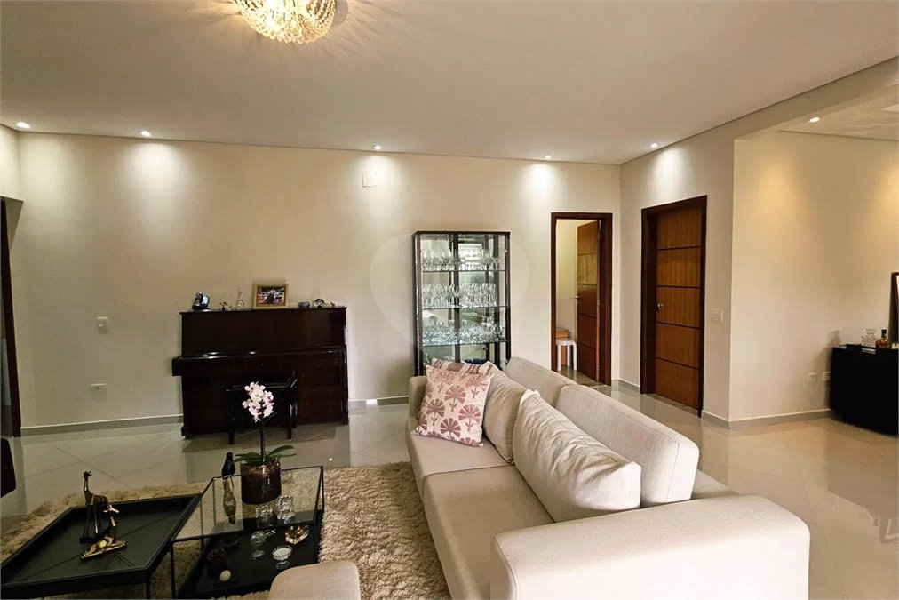 Casa à venda com 5 suítes no condomínio Capital Ville 2, Jundiaí - SP