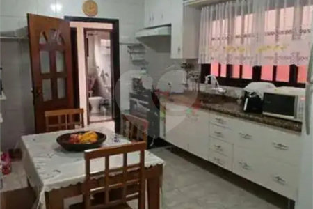Sobrado à venda com 3 quartos, sendo 1 suíte,  em Jardim Líbano, São Paulo, SP