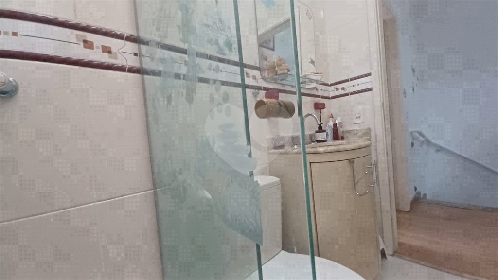 Casa à venda com 3 quartos, sendo 1 suíte, no condomínio Santanna, São Paulo - SP