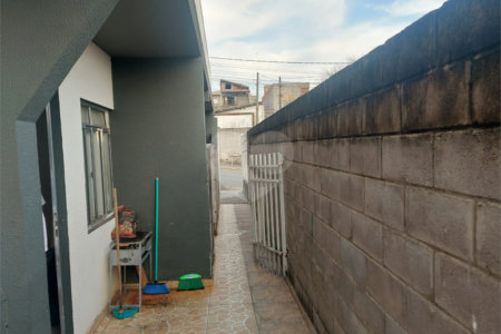 Sobrado à venda com 4 quartos em Capela, Vinhedo, SP