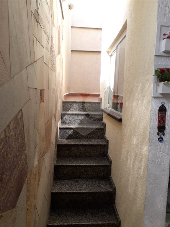 Sobrado à venda com 3 quartos, sendo 1 suíte, em Jardim Santa Mena, Guarulhos, SP