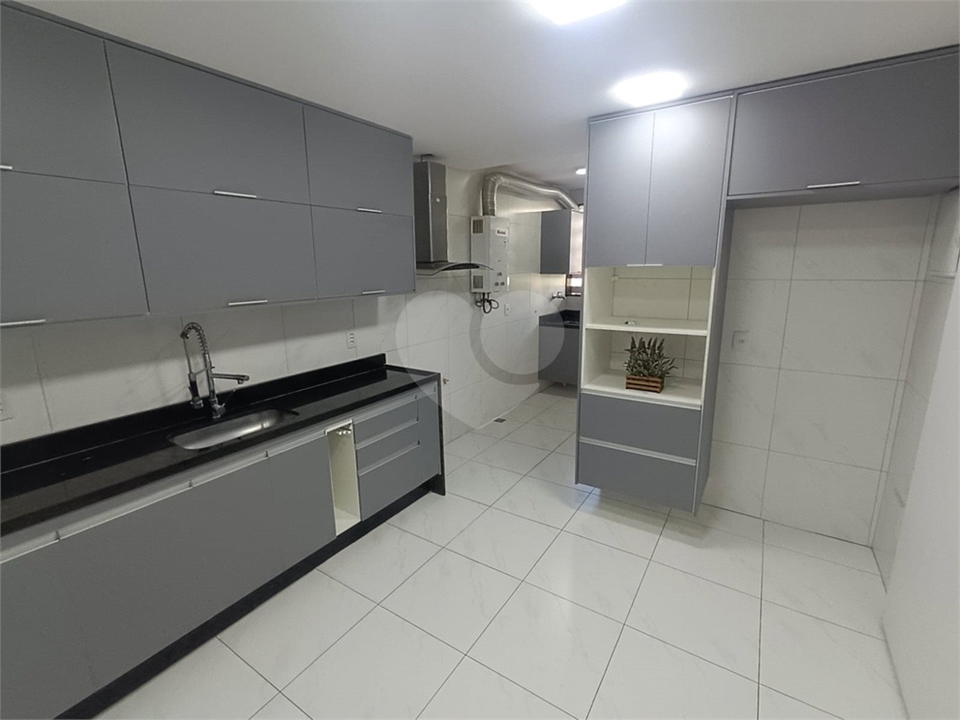 Apartamento à venda com 3 quartos, sendo 1 suíte, em Rio Comprido, Rio de Janeiro, RJ