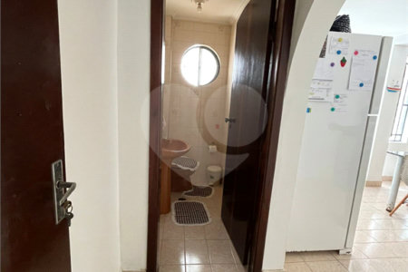 Sobrado à venda com 3 quartos, sendo 1 suíte, em Vila Paulicéia, São Paulo, SP