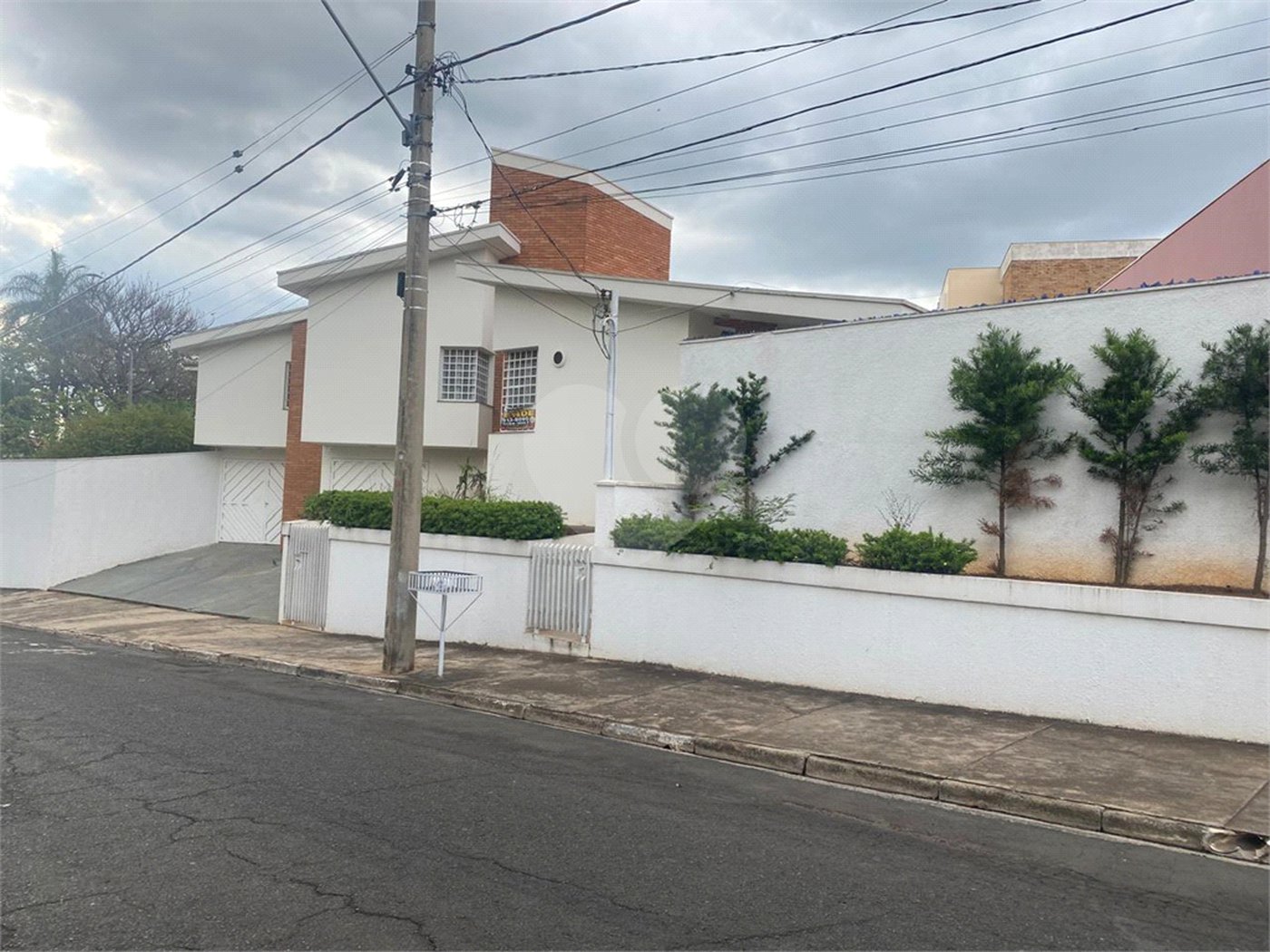 Sobrado à venda ou para alugar com 3 quartos, sendo 1 suíte, no Centro, Salto, SP