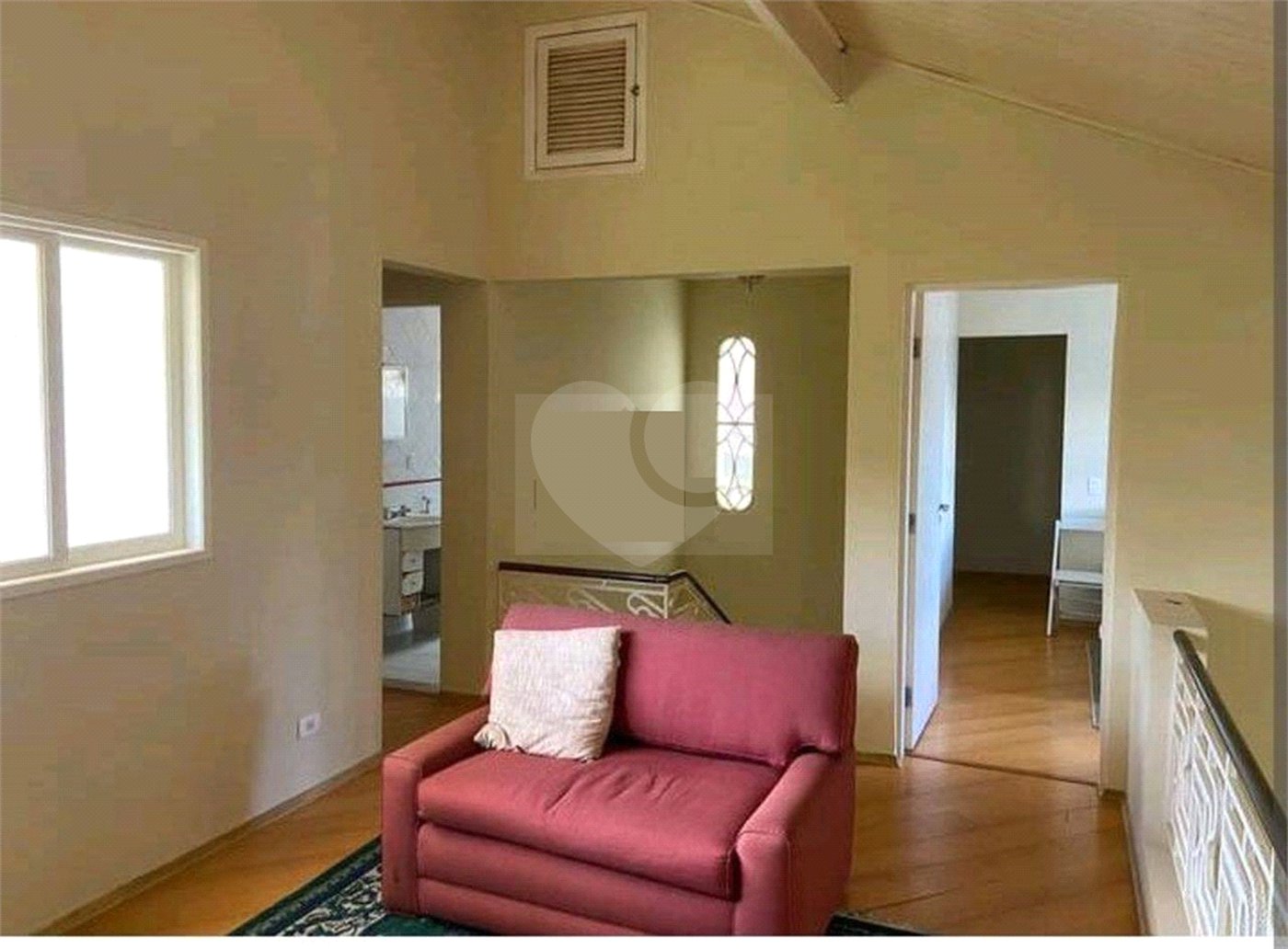 Sobrado à venda com 3 quartos, sendo 1 suíte, em Jardim Maristela, Atibaia, SP