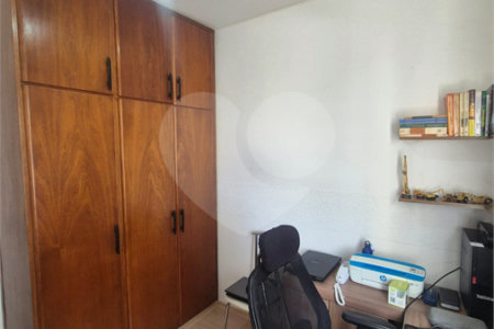 Apartamento à venda com 3 quartos, sendo 1 suíte,  em Parque Santana, Mogi das Cruzes, SP