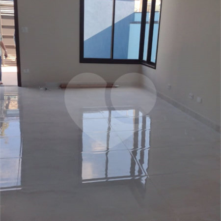 Sobrado à venda com 3 quartos, sendo 1 suíte, em Villa Di Cesar, Mogi das Cruzes, SP