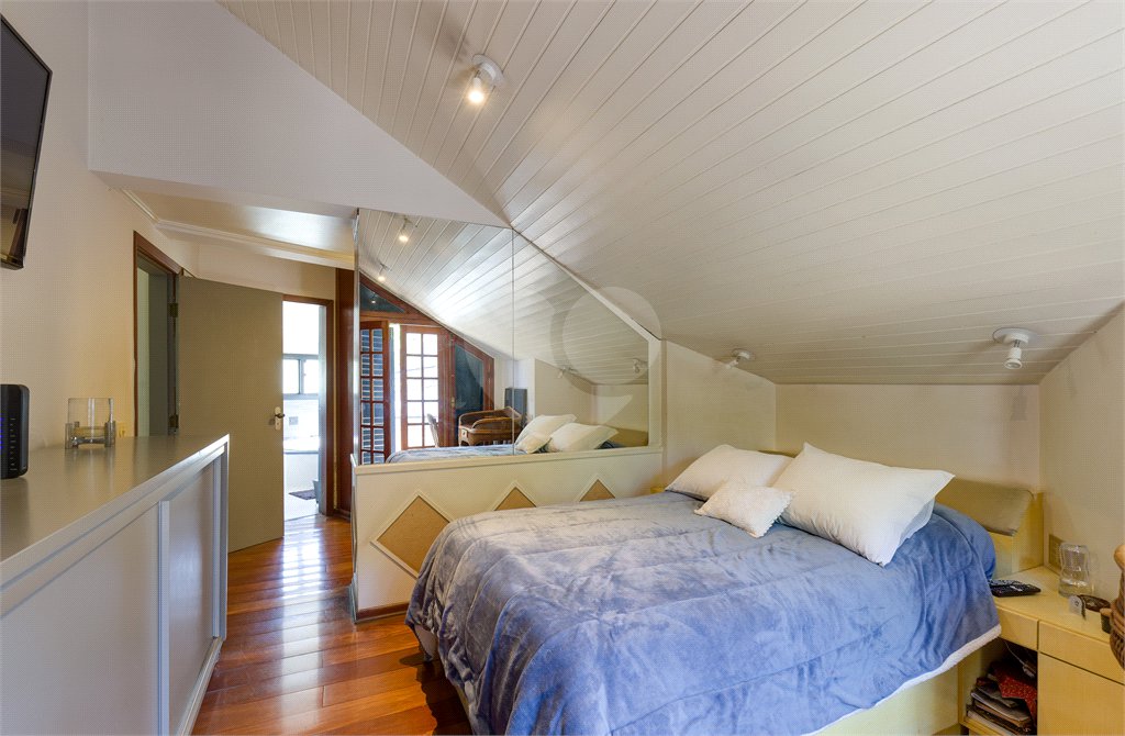 Casa à venda com 3 quartos, sendo 1 suíte, em Brooklin, São Paulo, SP
