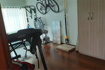 Casa à venda com 5 quartos, sendo 1 suíte, em Vila Lavínia, Mogi das Cruzes, SP