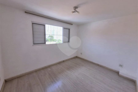 Sobrado à venda com 3 quartos, sendo 2 suítes, em Jardim Ester Yolanda, São Paulo, SP