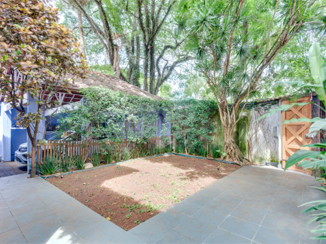 Casa à venda com 2 suítes em Alto da Boa Vista, São Paulo, SP