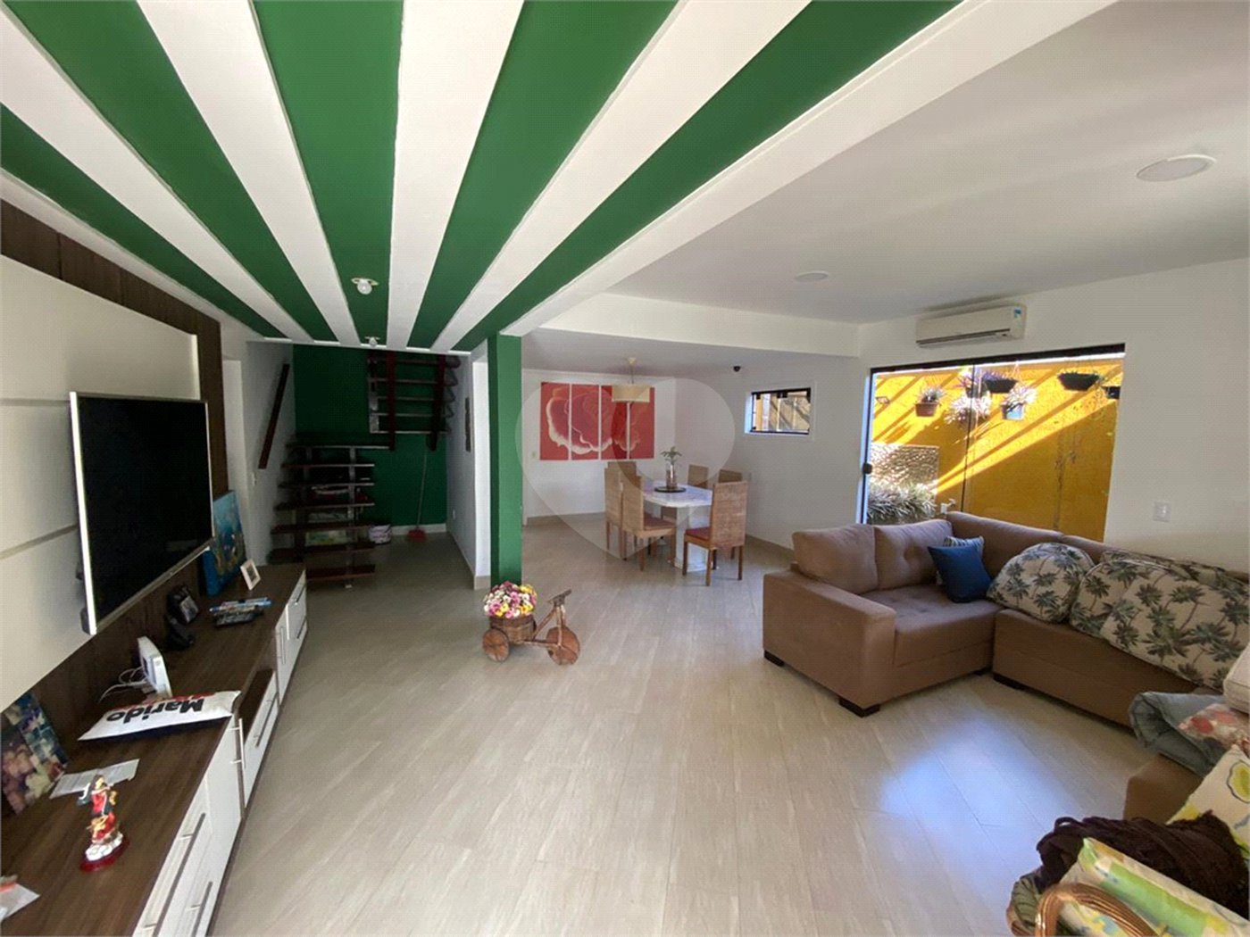 Casa em condomínio à venda com 5 quartos, sendo 4 suítes, em Praia Rasa, Armação dos Búzios, RJ
