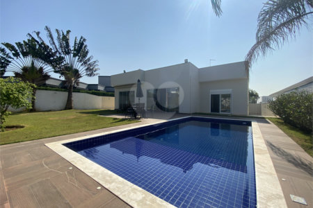 Casa à venda com 3 suítes no condomínio Palmeiras Imperiais, Salto - SP