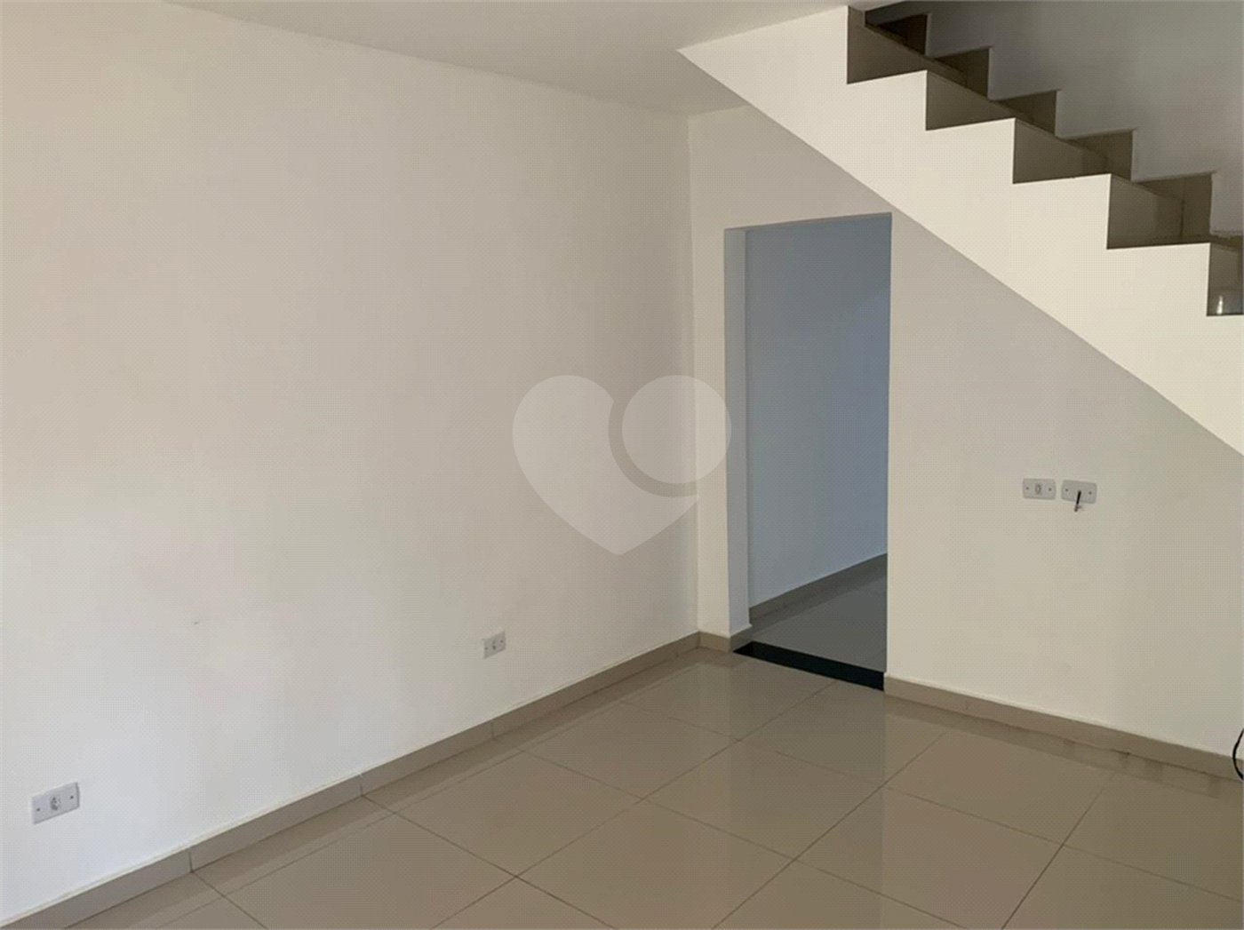 Sobrado à venda com 2 quartos em Tremembé, São Paulo, SP