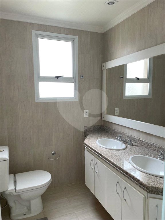 Apartamento à venda com 3 suítes em Campo Belo, São Paulo, SP