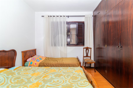 Casa Térrea à venda com 3 quartos, sendo 1 suíte, em Interlagos, São Paulo, SP