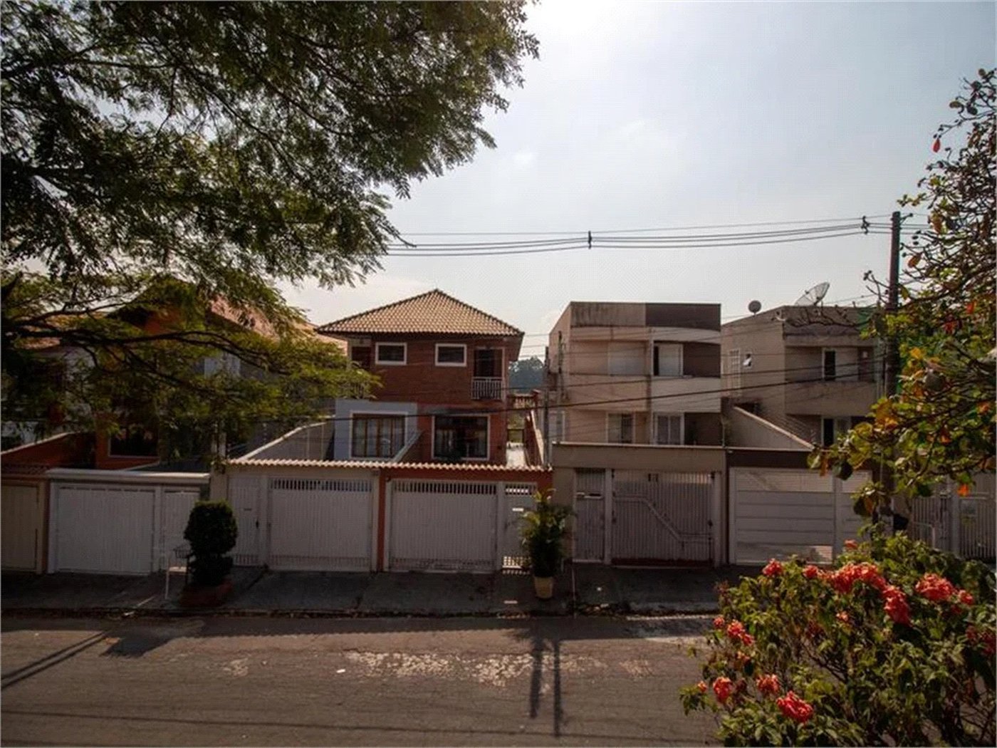 Casa à venda com 3 quartos, sendo 1 suíte, em Jardim Ester, São Paulo, SP