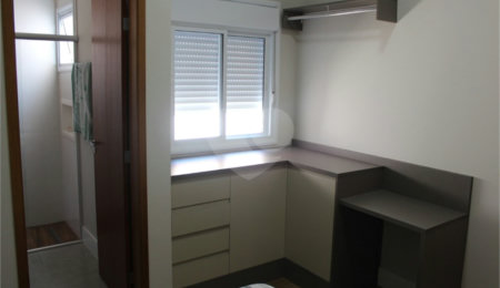 Casa à venda com 3 quartos, sendo 2 suítes, no condomínio Residencial Mantova, Indaiatuba - SP
