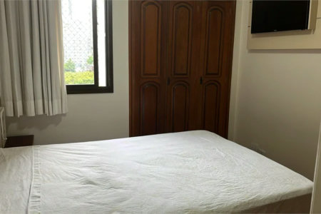 Apartamento à venda com 3 quartos, sendo 1 suíte, em Jardim das Acácias, São Paulo, SP