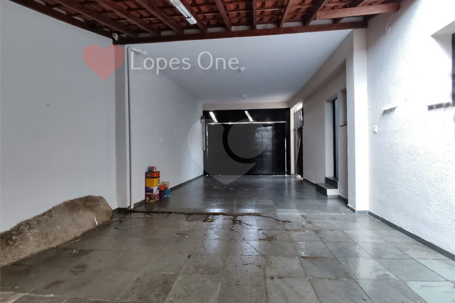 Casa à venda com 3 quartos, sendo 2 suítes, no condomínio Filipe de Vitry, São Paulo - SP