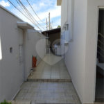 Sobrado à venda com 3 quartos, sendo 1 suíte, em Vila Suissa, Mogi das Cruzes, SP