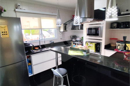 Casa à venda com 3 quartos, sendo 1 suíte,  no condomínio Bella Colonia II, Jundiaí - SP