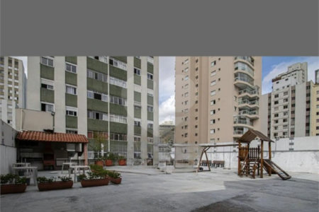 Apartamento à venda com 3 quartos, sendo 1 suíte,  em Aclimação, São Paulo, SP