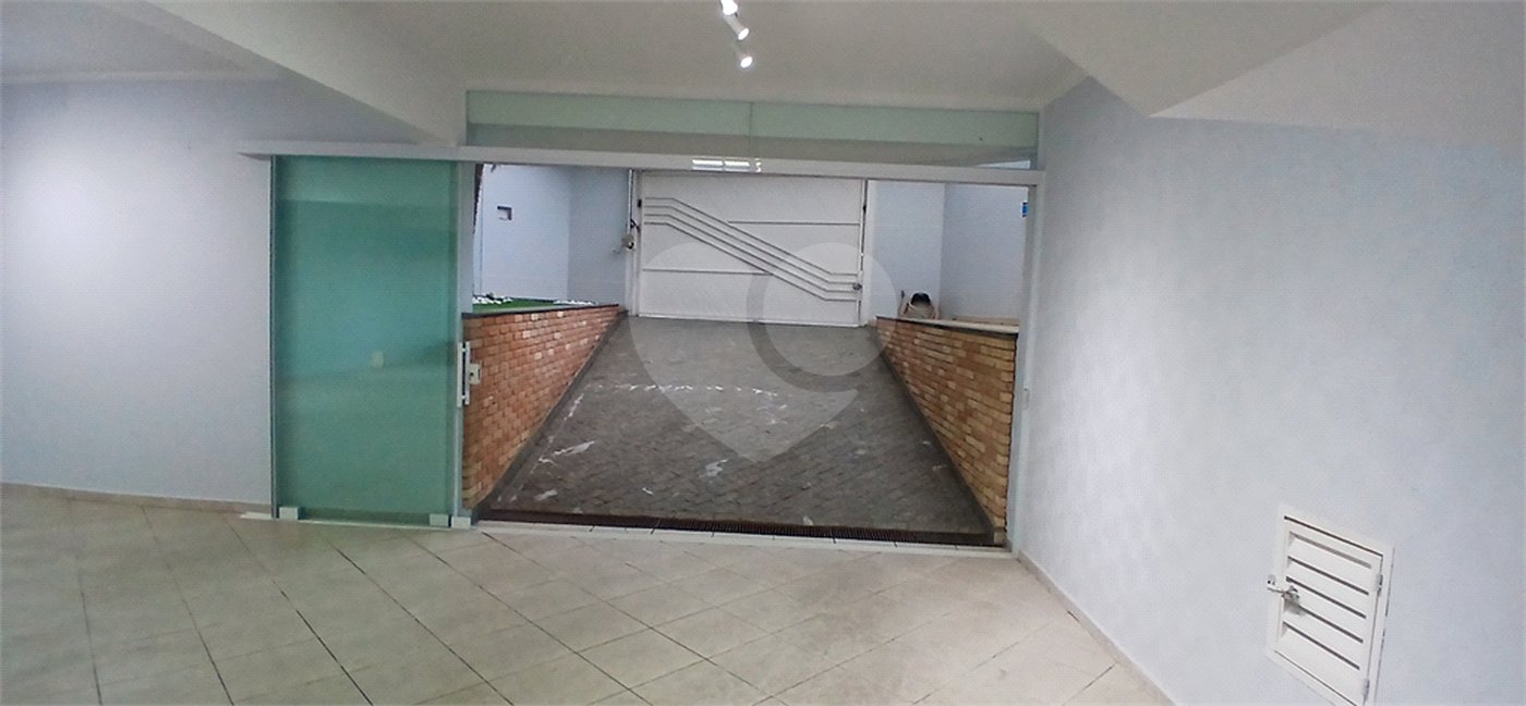 Casa à venda com 4 quartos, sendo 2 suítes, em Jardim Leonor Mendes de Barros, São Paulo, SP