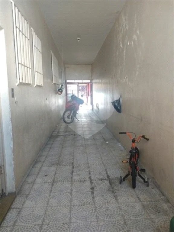 Casa comercial com 420m² , 3 banheiros , 5 vagas de garagem , à venda em São Mateus.