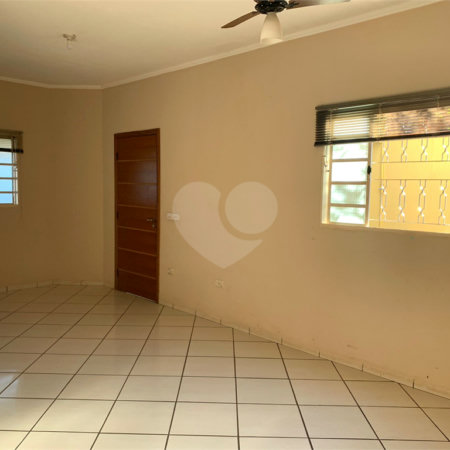 Casa à venda com 3 quartos, sendo 1 suíte,  no Centro, Três Lagoas, MS