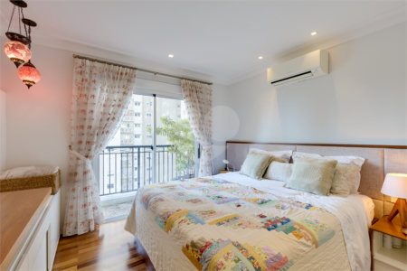 Apartamento à venda com 4 quartos, sendo 2 suítes, em Campo Belo, São Paulo, SP