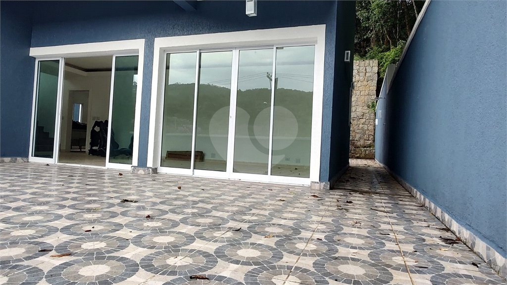 Casa à venda com 3 quartos, sendo 2 suítes,  em Serra da Cantareira, Mairiporã, SP
