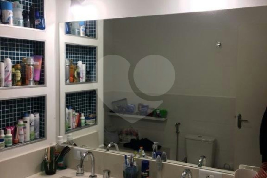 Apartamento à venda com 4 quartos, sendo 2 suítes, em Jardim América, São Paulo, SP