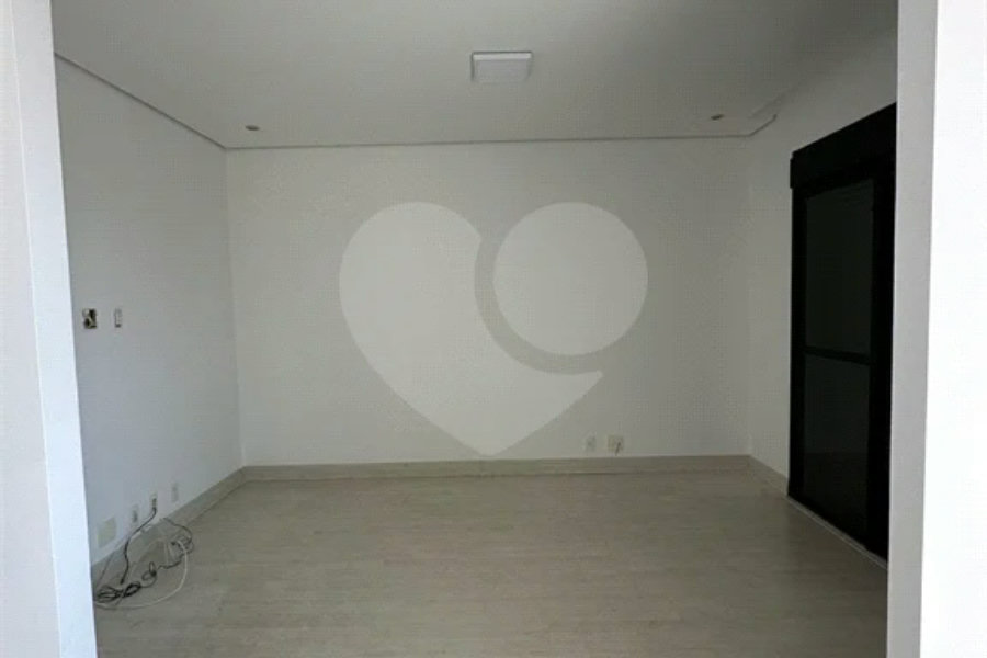 Apartamento à venda com 3 suítes em Morumbi, São Paulo, SP