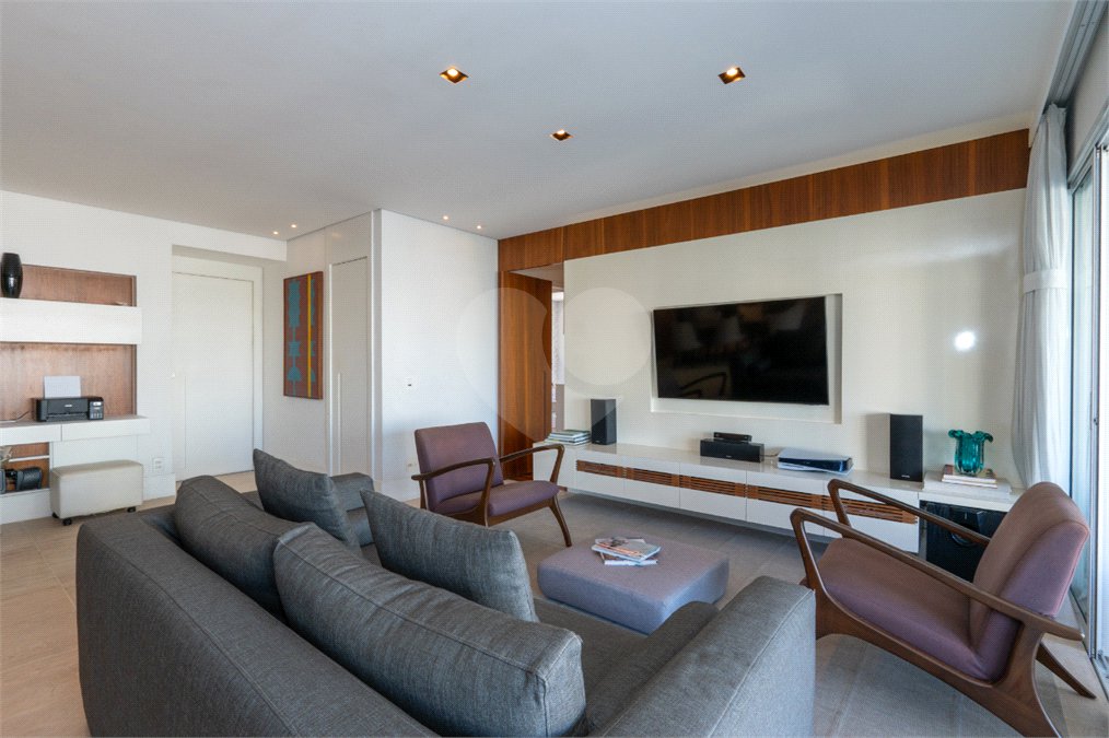 Apartamento à venda com 2 suítes em Brooklin, São Paulo, SP