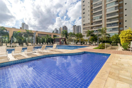 Apartamento à venda com 3 quartos, sendo 1 suíte, em Campo Belo, São Paulo, SP