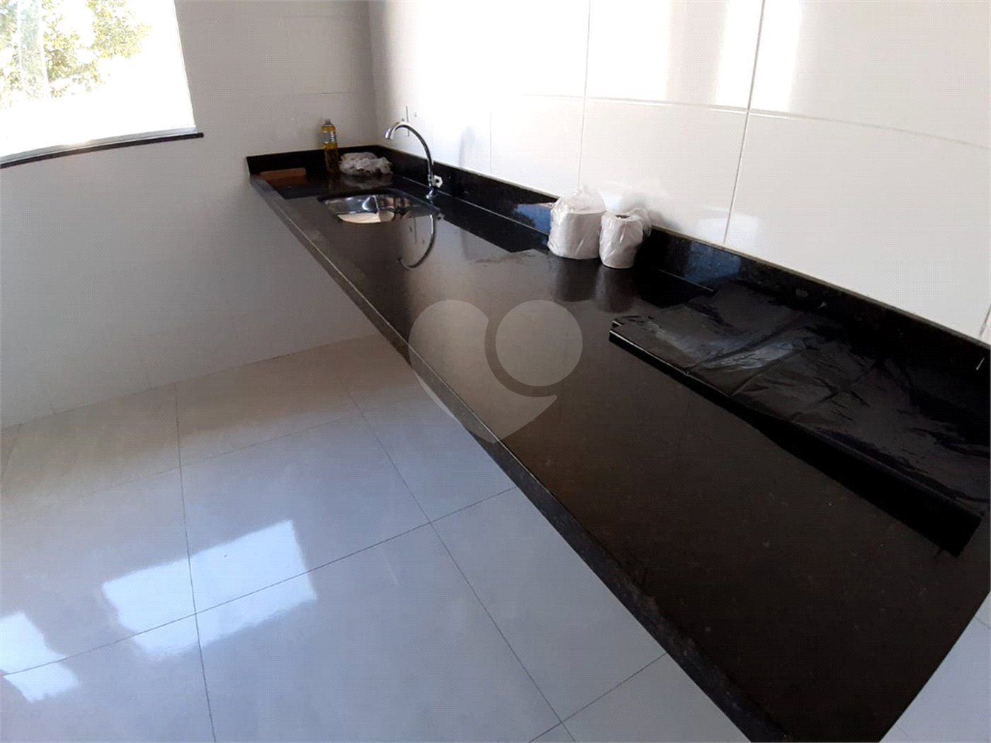 Casa para alugar com 3 quartos, sendo 1 suíte,  no condomínio Villagio DI Maria, São Paulo - SP
