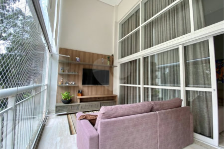 Apartamento à venda com 3 suítes em Vila Suzana, São Paulo, SP