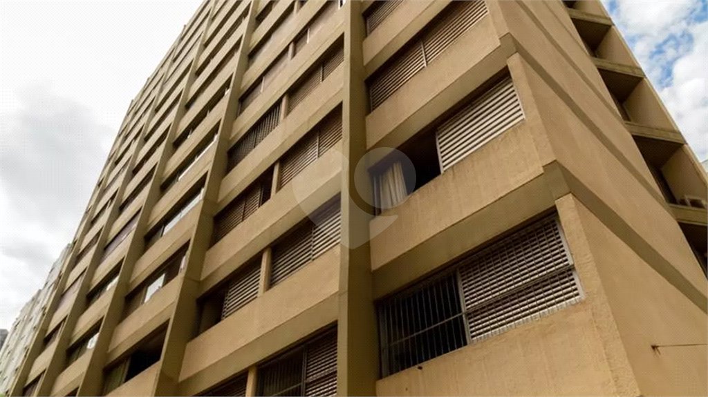 Apartamento à venda com 3 quartos, sendo 1 suíte,  em Higienópolis, São Paulo, SP