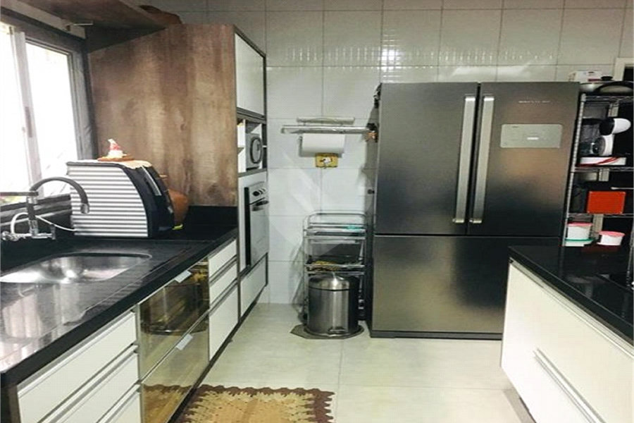 Casa à venda com 3 quartos, sendo 1 suíte, no condomínio 658, São Paulo - SP