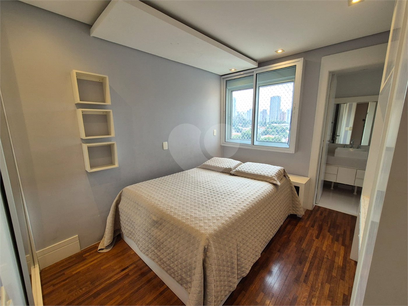 Apartamento à venda com 3 suítes em Campo Belo, São Paulo, SP