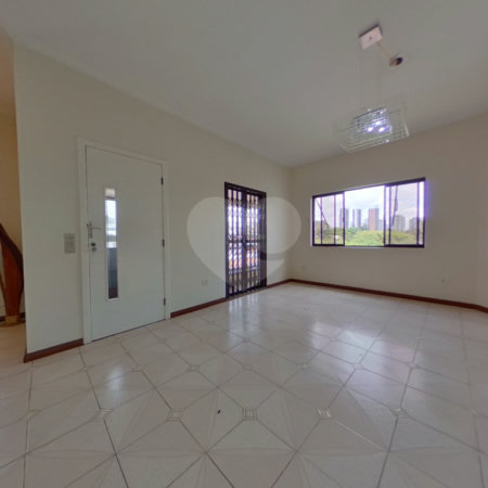 Sobrado à venda ou para alugar com 4 quartos, sendo 3 suítes, em Jardim Franca, São Paulo, SP