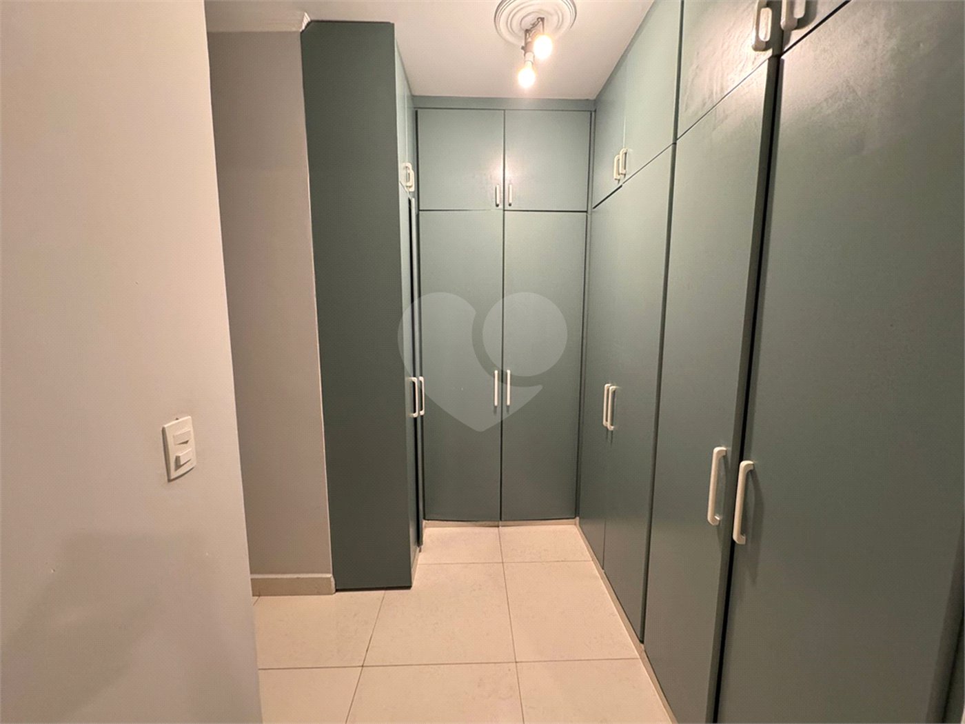 Chácara à venda com 4 quartos, sendo 3 suítes, em Colinas de Indaiatuba, Indaiatuba, SP