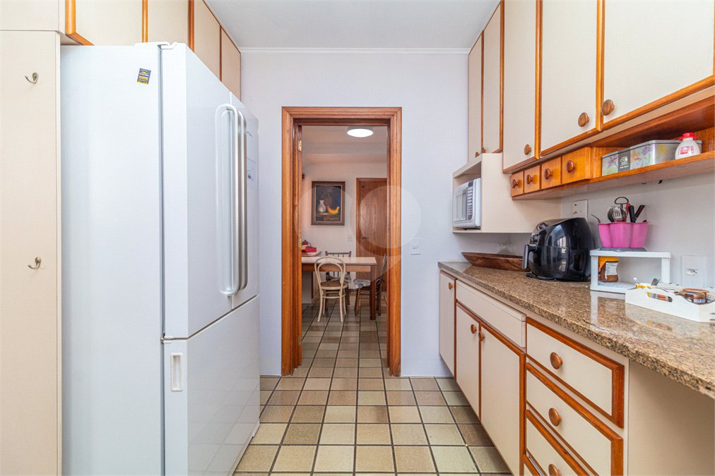 Apartamento à venda com 4 quartos, sendo 2 suítes, em Campo Belo, São Paulo, SP