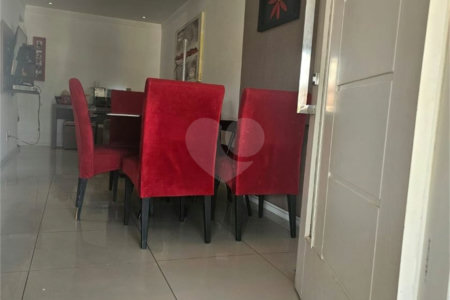 Casa à venda com 3 quartos, sendo 1 suíte, no condomínio Parque das Árvores, Sorocaba - SP