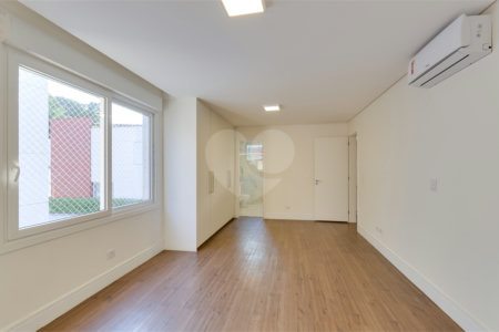 Casa à venda com 4 suítes no condomínio Porto Fino, São Paulo - SP