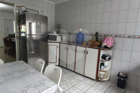 Sobrado à venda com 3 quartos, sendo 1 suíte, em Jardim Alvinópolis, Atibaia, SP