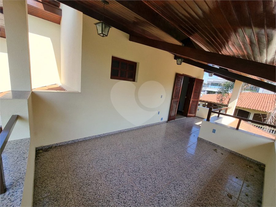 Casa à venda com 4 quartos, sendo 2 suítes, em Bosque, Vinhedo, SP